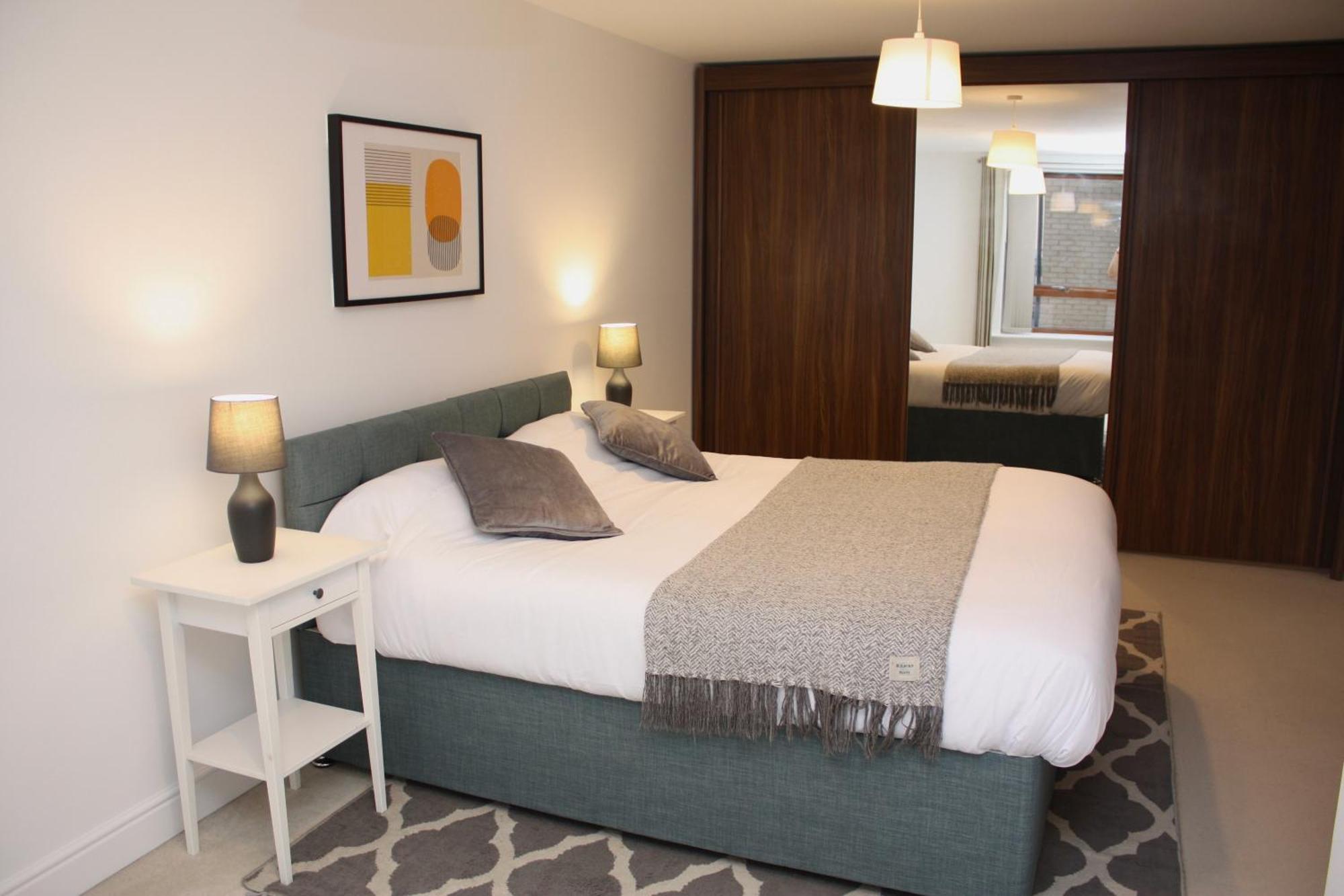 2 Bed 2 Bath Apartment & Parking - Lgw 10Min Drive Crawley  Luaran gambar